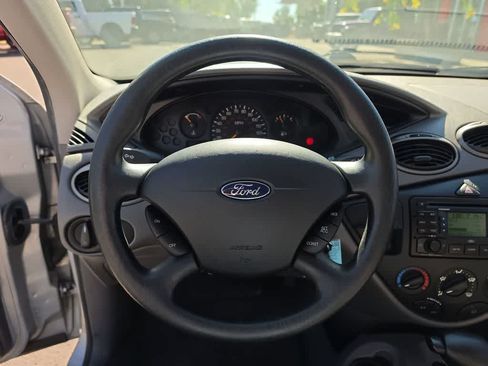 Used 2003 Ford Focus SE FWD image 14