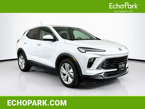 Used 2025 Buick Encore GX Preferred FWD image 1