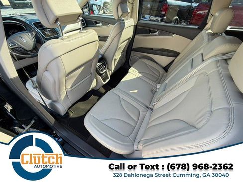 Used 2016 Lincoln MKX Reserve w/ Driver Assistance Package image 16
