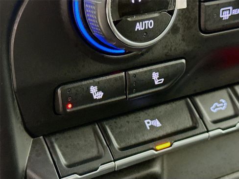 Used 2022 Chevrolet Silverado 2500 LT w/ Z71 Sport Edition image 20