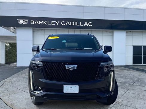 Used 2022 Cadillac Escalade Sport w/ Touring Package image 8