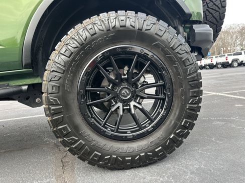 Used 2023 Ford Bronco Badlands image 20