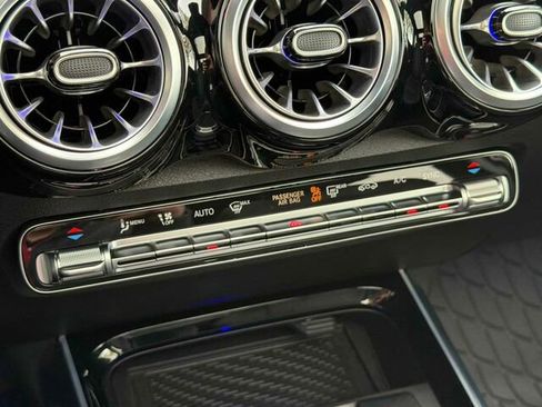 Certified 2025 Mercedes-Benz GLB 250 image 24