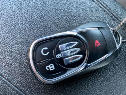 Used 2025 Buick Encore GX Preferred image 22