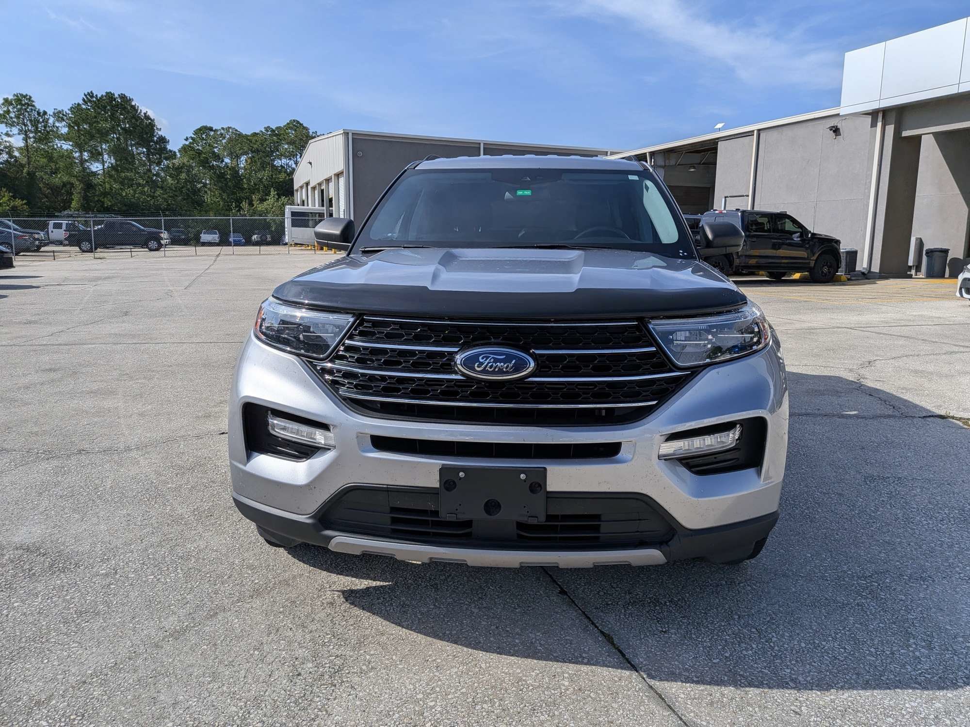 Used 2021 Ford Explorer XLT w/ Equipment Group 202A RWD image 9