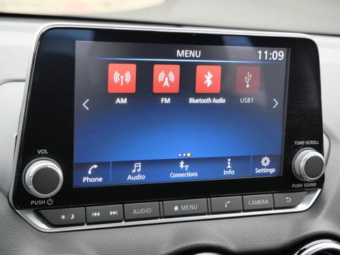 Used 2023 Nissan Sentra SV image 34