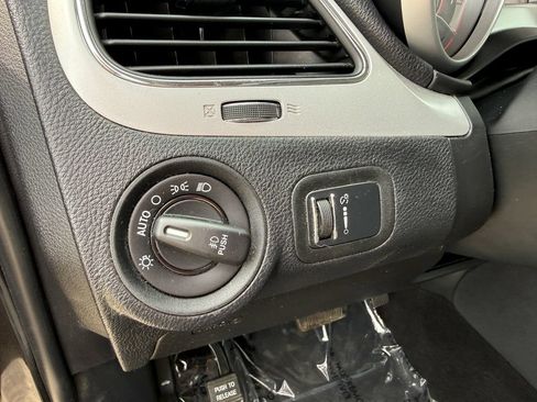 Used 2017 Dodge Journey SXT w/ Comfort/Convenience Group AWD/4WD image 17