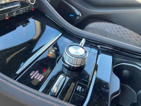 New 2025 Jeep Grand Cherokee Summit image 16