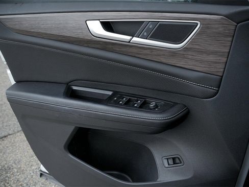 New 2025 Volkswagen Atlas SEL image 19