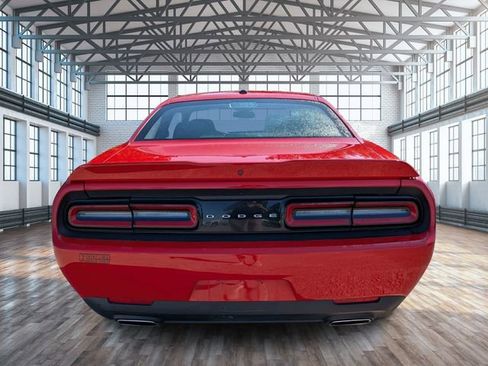 Used 2022 Dodge Challenger GT RWD image 5