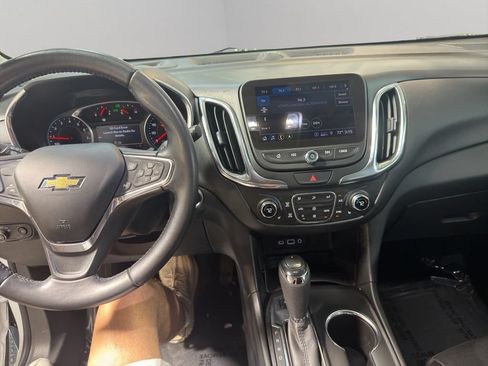 Used 2020 Chevrolet Equinox LT w/ Sport Edition AWD/4WD image 14
