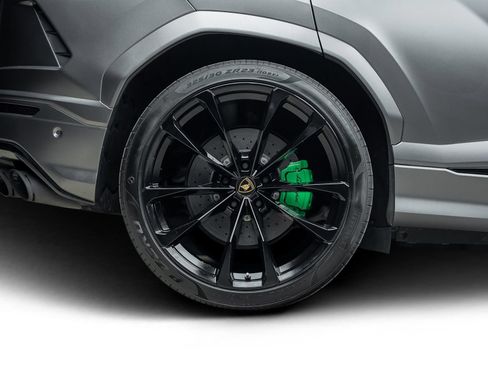Used 2019 Lamborghini Urus AWD/4WD image 27