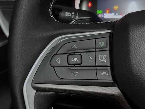 New 2025 Jeep Grand Cherokee Limited w/ Luxury Tech Group II AWD/4WD image 28