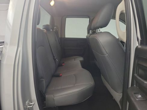 Used 2019 RAM 1500 Express image 23
