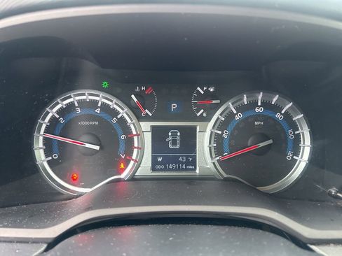 Used 2016 Toyota 4Runner SR5 image 24