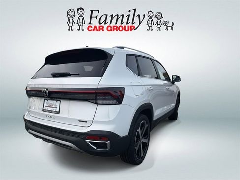 New 2026 Volkswagen Taos SEL AWD/4WD image 3