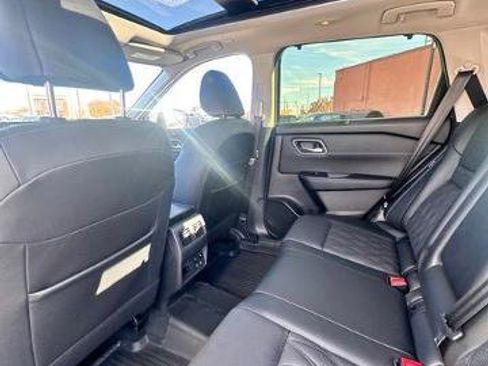 Certified 2024 Nissan Rogue Platinum w/ Platinum Premium Package image 29