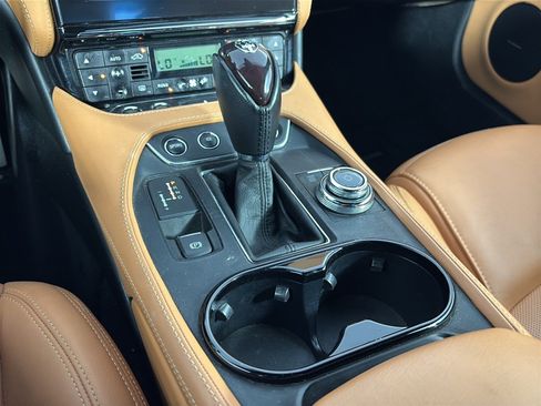Used 2018 Maserati GranTurismo MC RWD image 21
