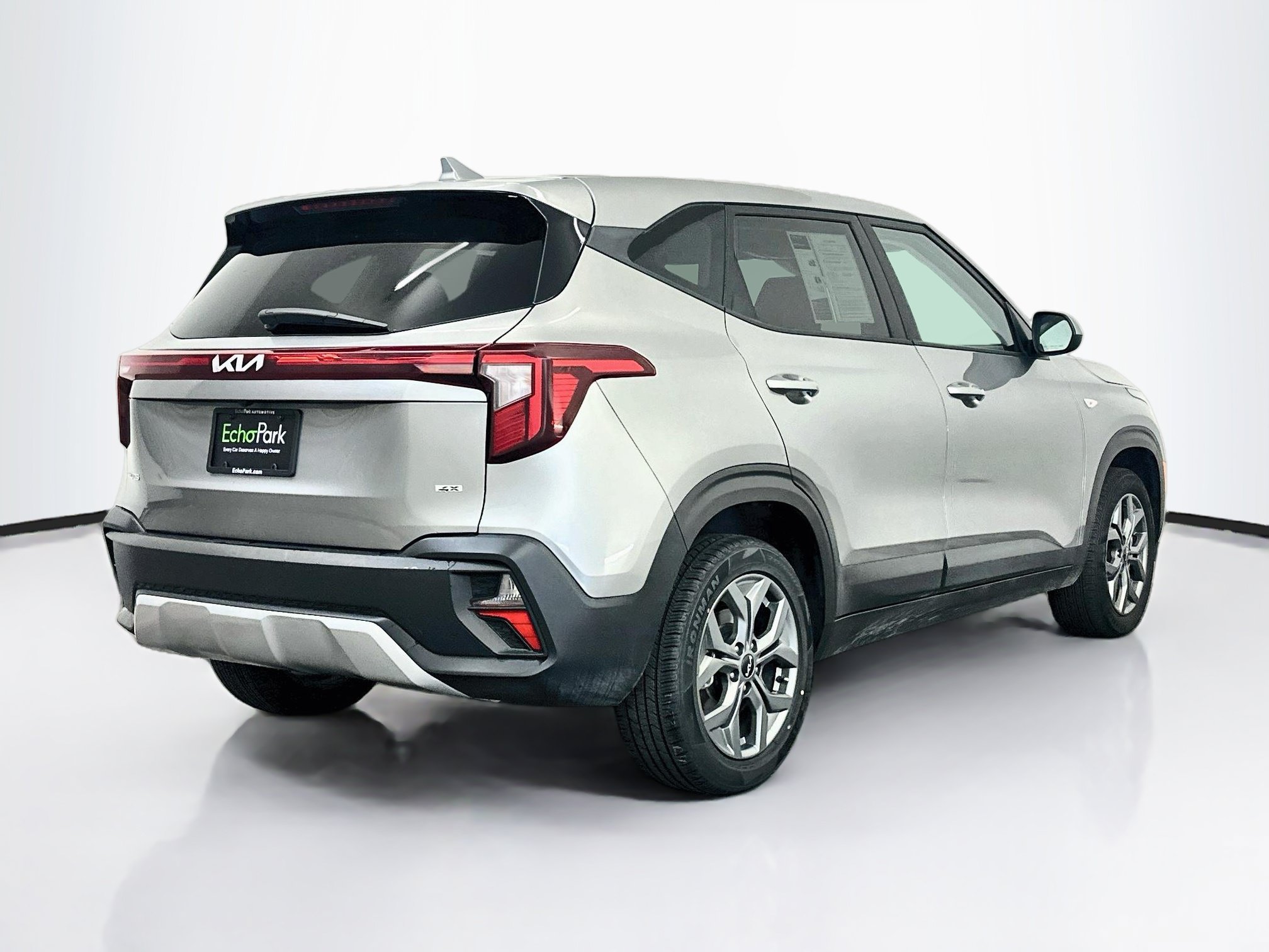 Used 2026 Kia Seltos LX AWD/4WD image 9