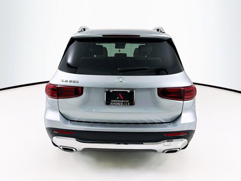Used 2024 Mercedes-Benz GLB 250 image 7