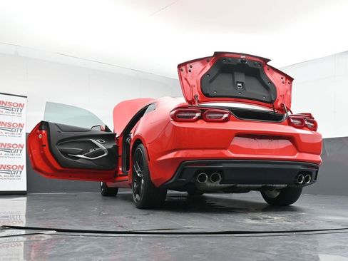 Used 2020 Chevrolet Camaro LT image 30
