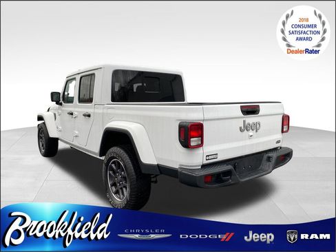 Used 2023 Jeep Gladiator Overland image 6