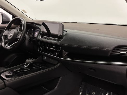 Used 2023 Nissan Rogue SL w/ SL Premium Package image 37