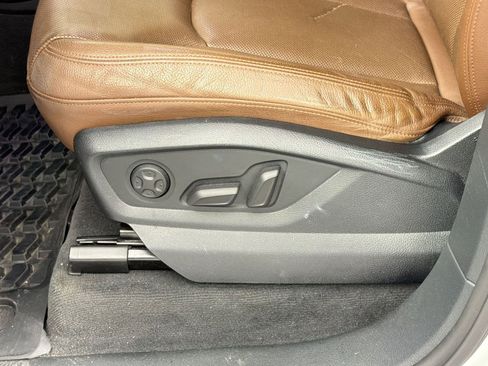 Used 2017 Audi Q7 3.0T Prestige image 16