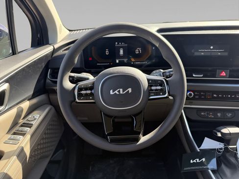 New 2026 Kia Carnival LX image 12