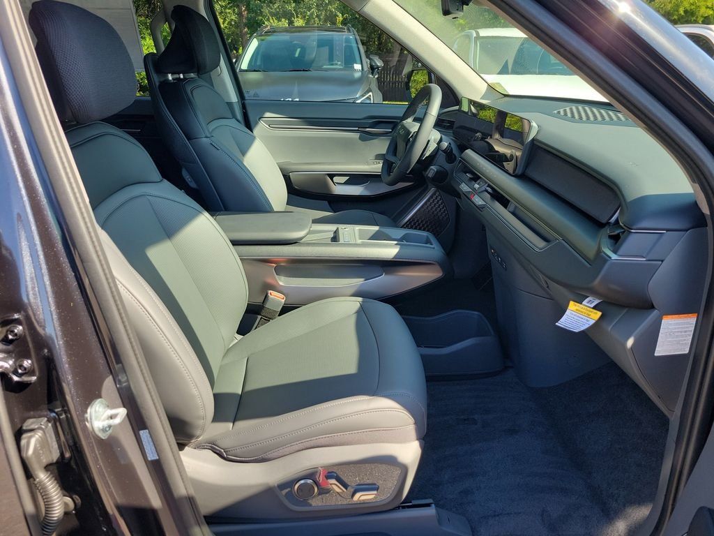 New 2026 Kia EV9 Light RWD image 7