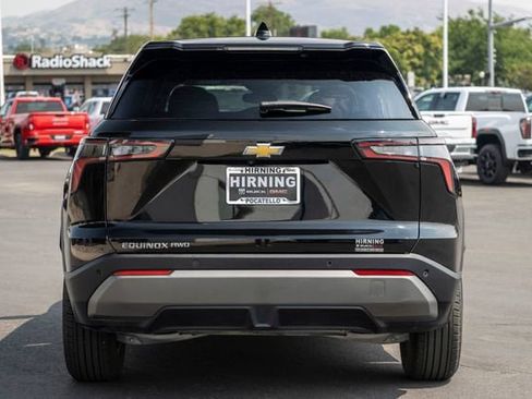 Used 2025 Chevrolet Equinox LT AWD/4WD image 4