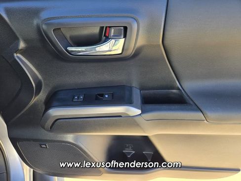 Used 2019 Toyota Tacoma TRD Off-Road AWD/4WD image 20