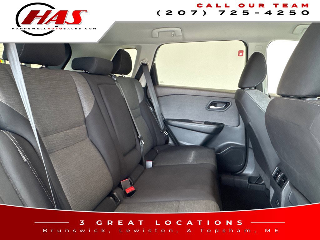 Used 2023 Nissan Rogue SV AWD/4WD image 11