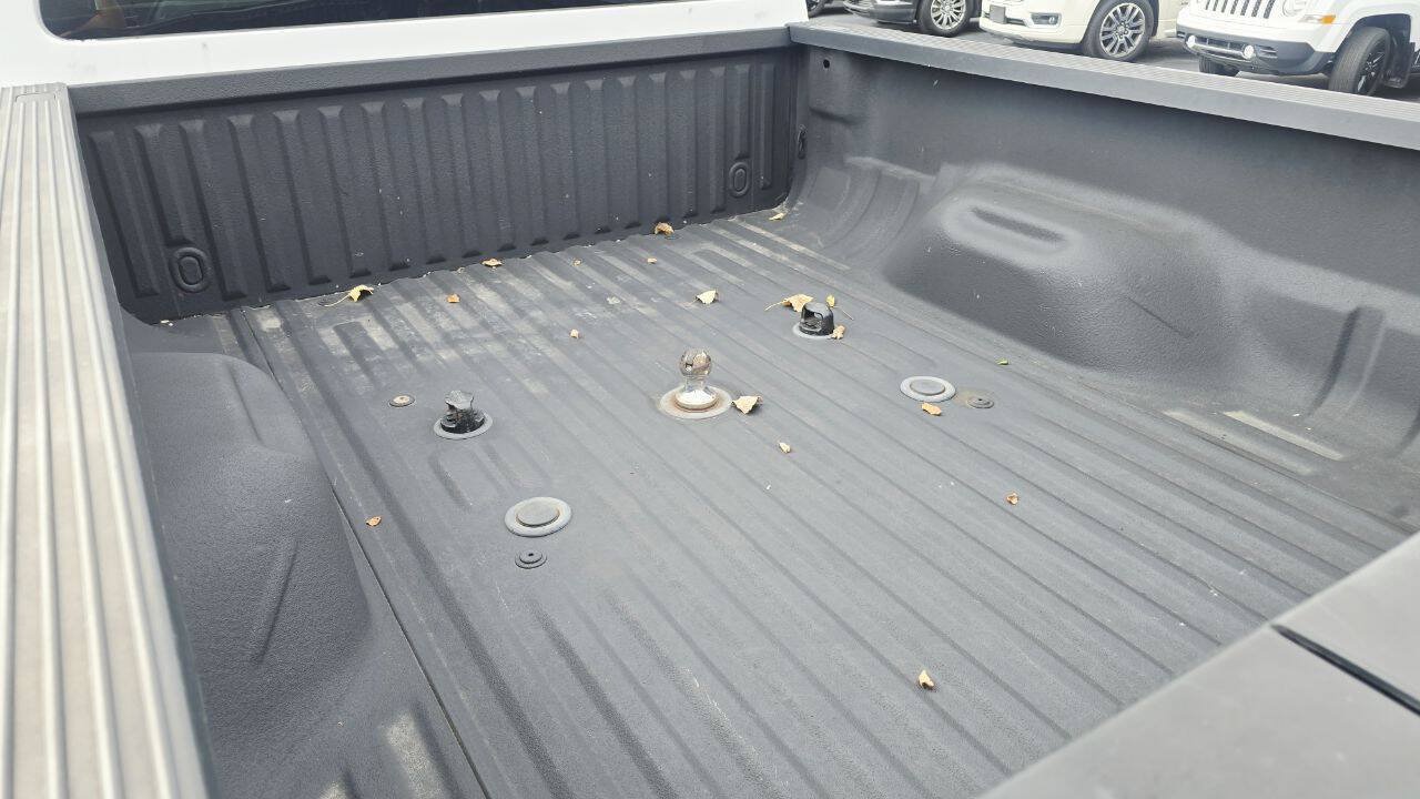 Used 2016 Ford F250 XLT w/ FX4 Off-Road Package AWD/4WD image 14