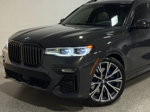 Used 2021 BMW X7 M50i w/ Dynamic Handling Package AWD/4WD image 3