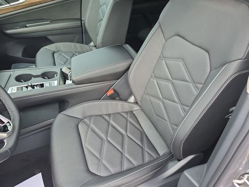 New 2026 Volkswagen Atlas SE image 12