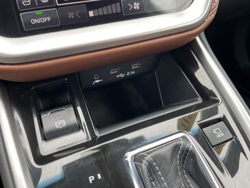 Used 2020 Subaru Outback Touring XT image 20