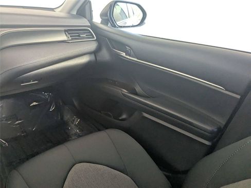Certified 2021 Toyota Camry LE FWD image 39