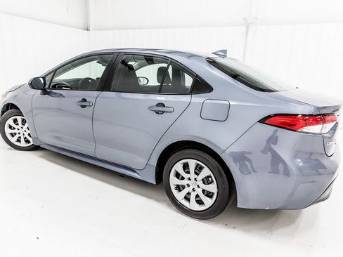 Used 2024 Toyota Corolla LE FWD image 4