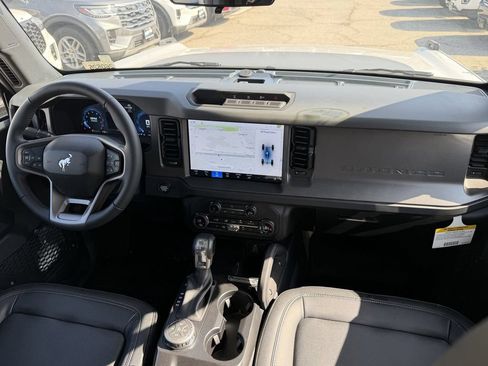 New 2026 Ford Bronco Outer Banks w/ Sasquatch Package AWD/4WD image 10