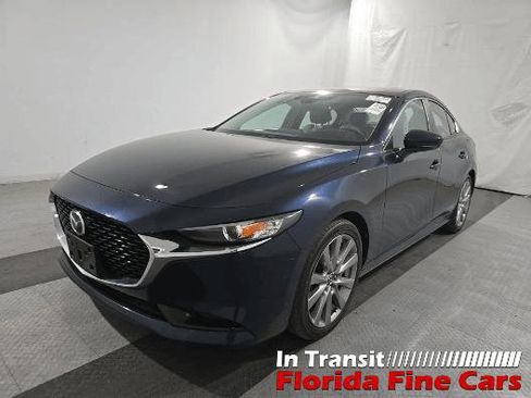 Used 2022 MAZDA MAZDA3 s AWD/4WD image 2