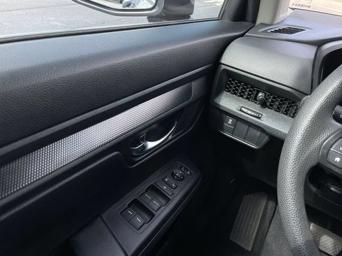 Certified 2025 Honda CR-V EX image 22