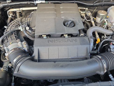 Used 2024 Nissan Frontier Pro-X RWD image 18