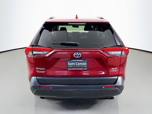 Used 2019 Toyota RAV4 XLE AWD/4WD image 6