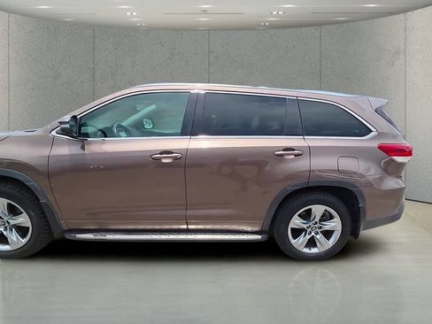 Used 2019 Toyota Highlander Limited FWD image 48
