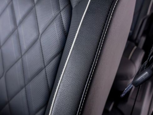 Used 2024 Volkswagen Atlas Cross Sport SEL Premium R-Line image 13