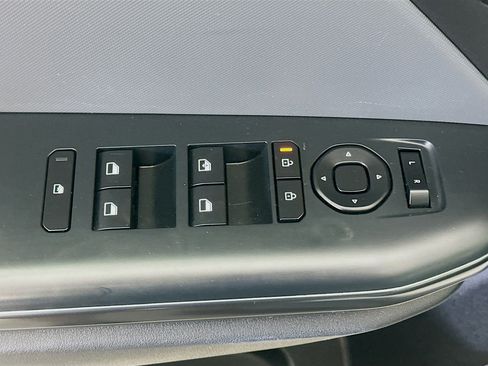 Used 2025 Kia K4 FWD image 15