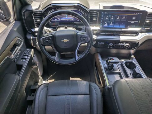 Used 2023 Chevrolet Silverado 1500 High Country w/ Technology Package AWD/4WD image 15
