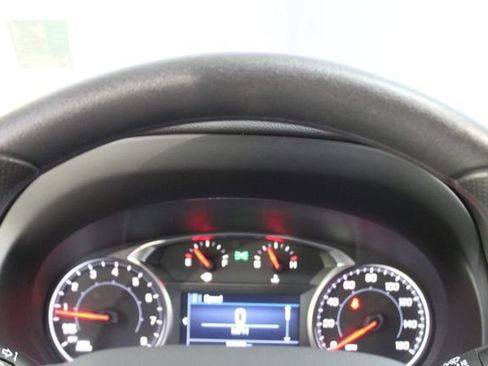 Used 2024 GMC Terrain SLE w/ Driver Convenience Package FWD image 18