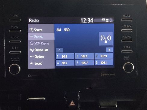 Used 2021 Toyota Camry SE FWD image 25